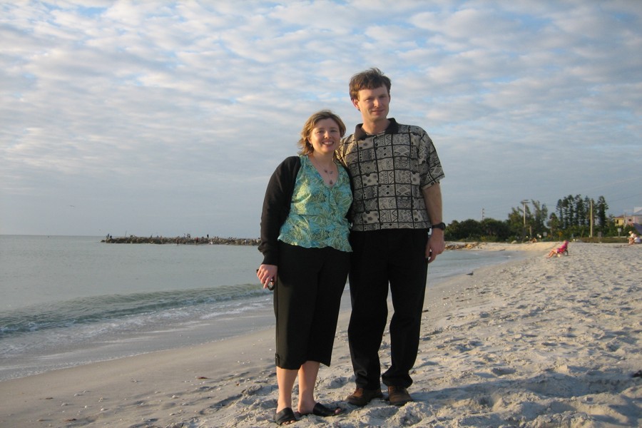 ../image/julie and bill at beach on sanibel.jpg